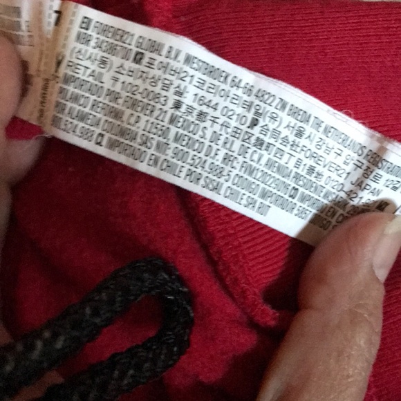 Forever 21 red short sleeved sweatshirt OS 💕 - Picture 4 of 4